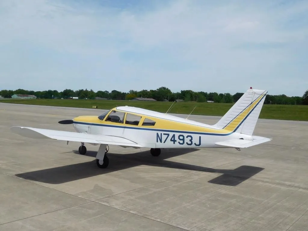 Exterior view of a 1968 Piper Arrow - N7493J Aircraft.