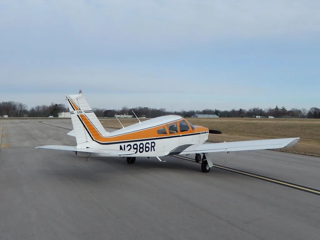 Exterior view of a 1969 Piper Arrow 200 - N2986R Aircraft.
