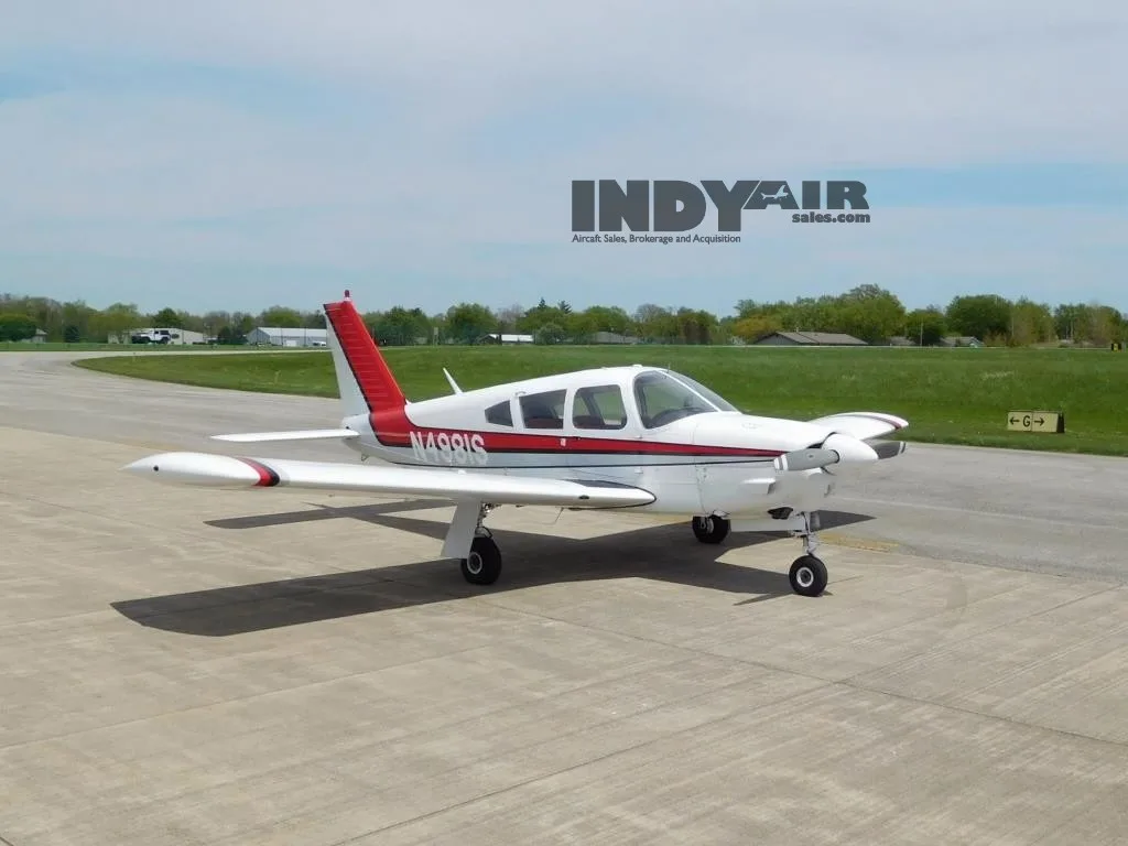 Exterior view of a 1970 Piper Arrow 200 - N4981S Aircraft.