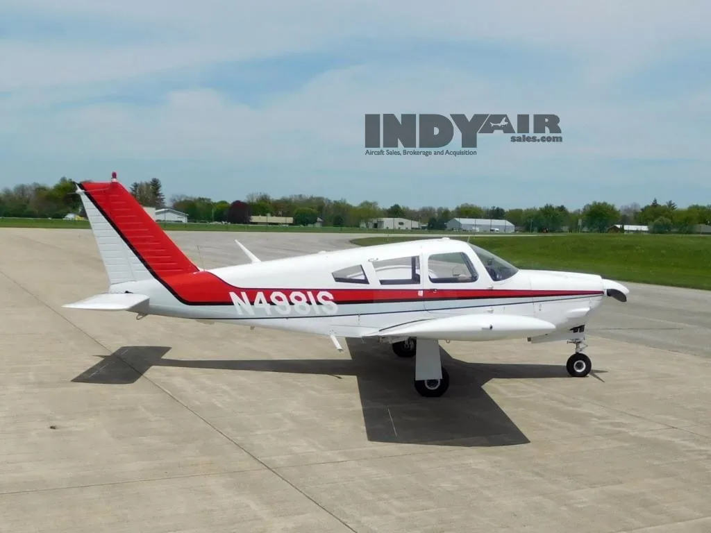 Exterior view of a 1970 Piper Arrow 200 - N4981S Aircraft.