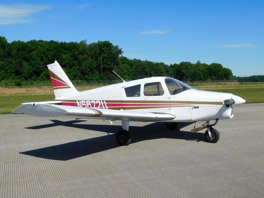 Exterior view of a 1970 Piper Cherokee 140 - N5872U Aircraft.