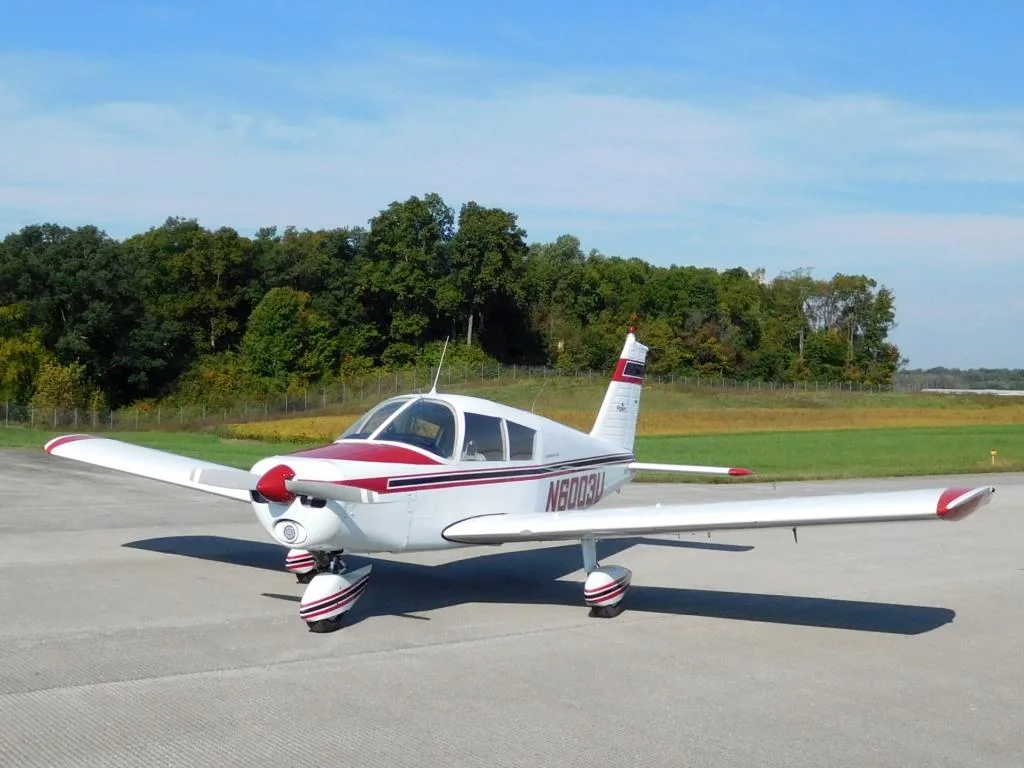 Exterior view of a 1970 Piper Cherokee - N6003U Aircraft.