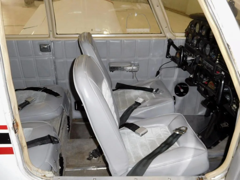 Cabin interior of a 1970 Piper Cherokee - N6003U Aircraft.