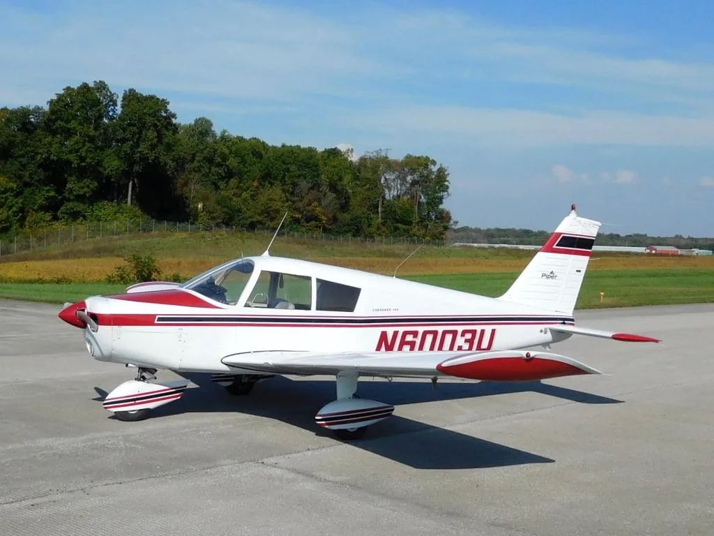 Exterior view of a 1970 Piper Cherokee - N6003U Aircraft.