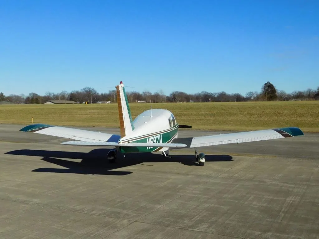 Exterior view of a 1971 Piper Cherokee 140 - N597W Aircraft.