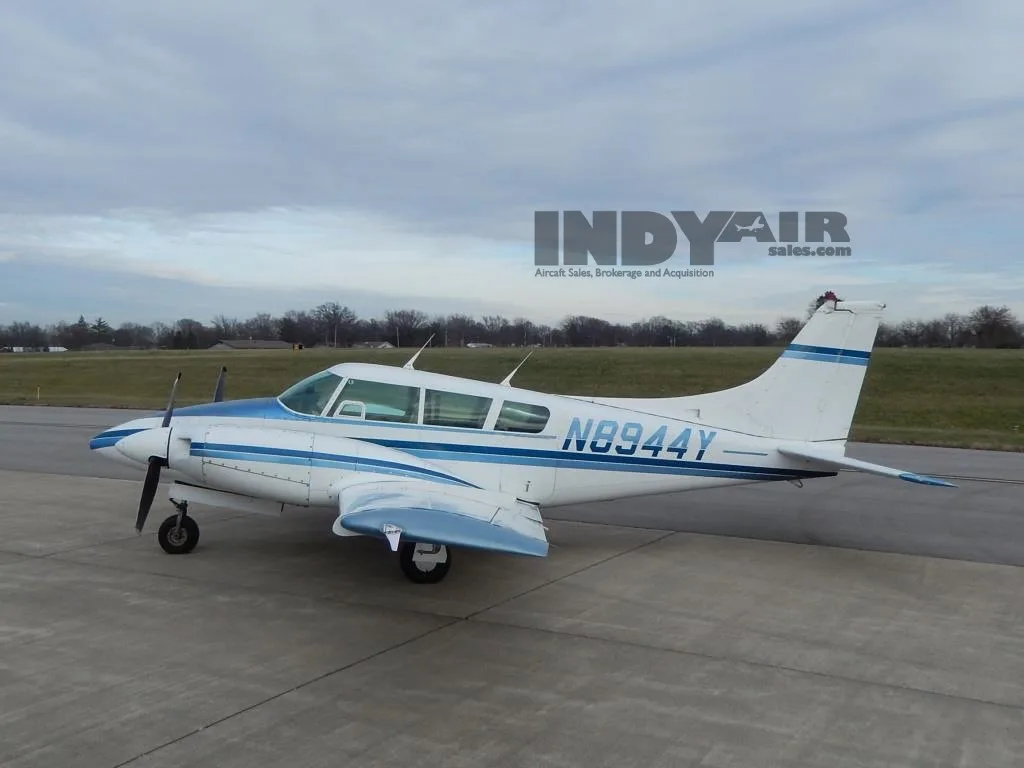Exterior view of a 1971 Piper PA39 Twin Comanche- N8944Y Aircraft.