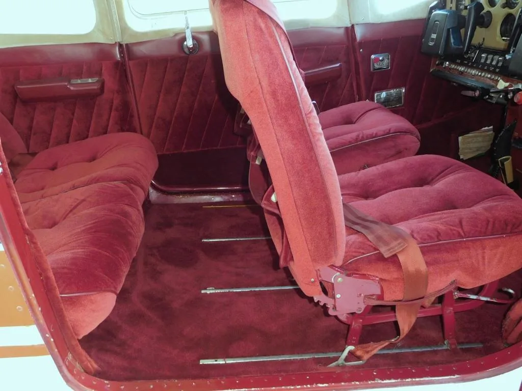 Cabin interior of a 1972 Cessna 182 - N20794 Aircraft.