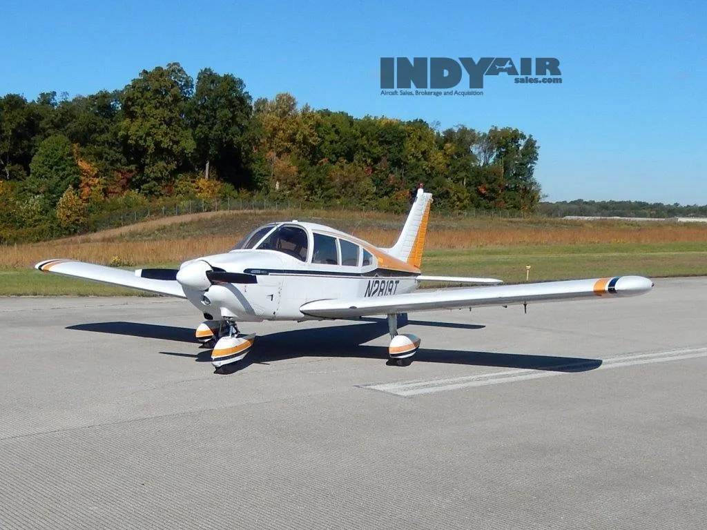 Exterior view of a 1972 Piper Cherokee 180- N2819T Aircraft.