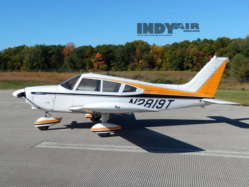 Exterior view of a 1972 Piper Cherokee 180- N2819T Aircraft.