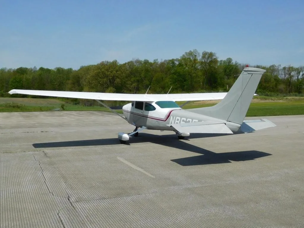 Exterior view of a 1973 Cessna 182P - N86354 Aircraft.
