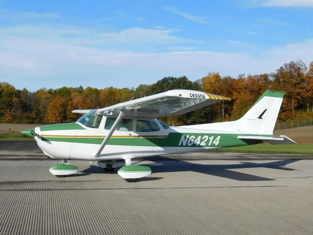 Exterior view of a 1975 Cessna 172M - N64214 Aircraft.