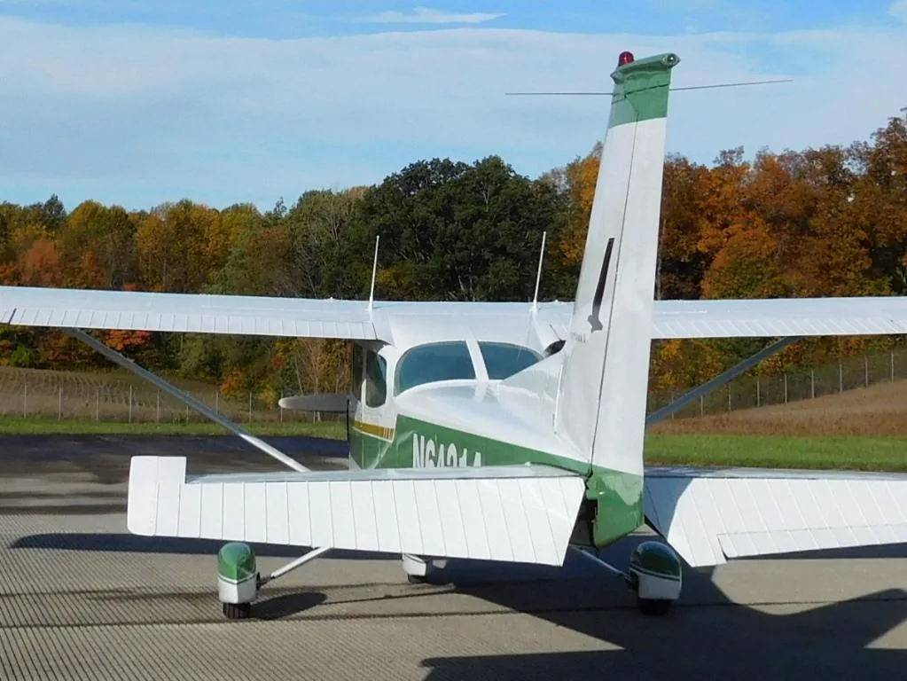 Exterior view of a 1975 Cessna 172M - N64214 Aircraft.