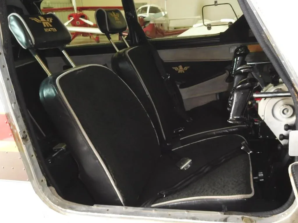 Cabin interior of a 1975 Mooney M20C - N147EB Aircraft.