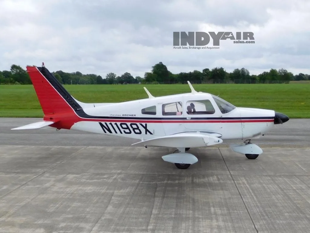 Exterior view of a 1975 Piper Archer - N1198X Aircraft.