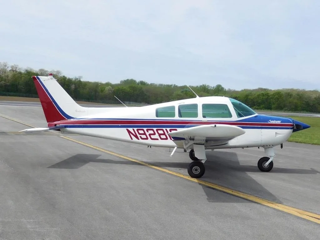 Exterior view of a 1976 Beechcraft Sundowner -N9281S Aircraft.