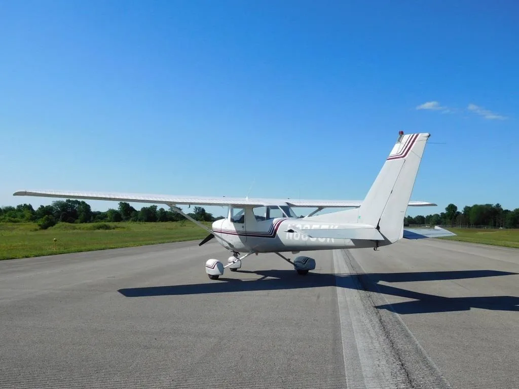 Exterior view of a 1976 Cessna 150M - N6355K Aircraft.