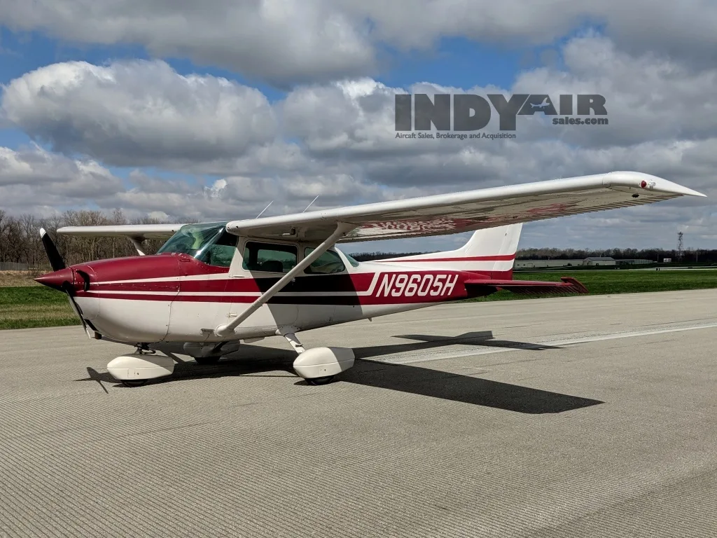 Exterior view of a 1976 Cessna 172M- N9605H Aircraft.