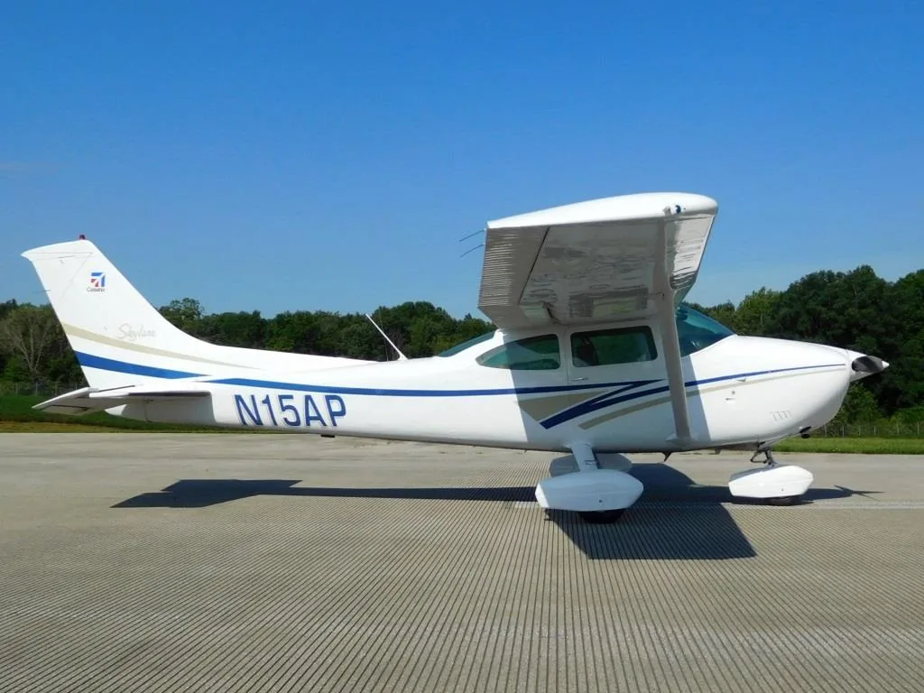 Exterior view of a 1976 Cessna 182P - N15AP Aircraft.