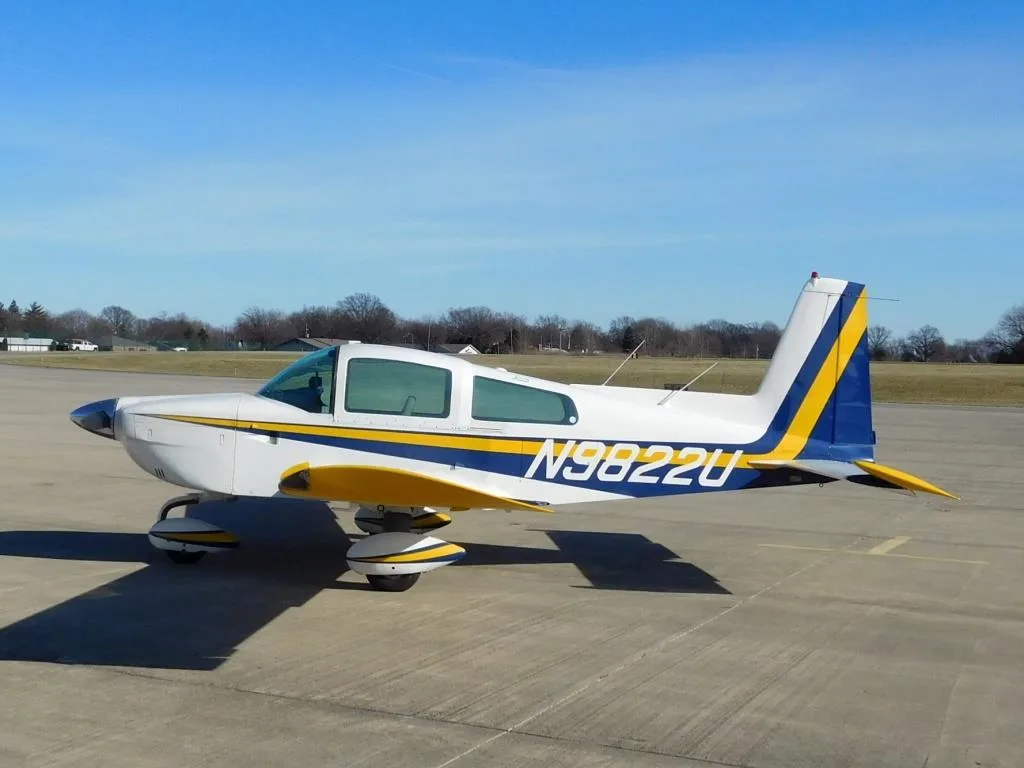 Exterior view of a 1976 Grumman Cheetah - N9822U Aircraft.