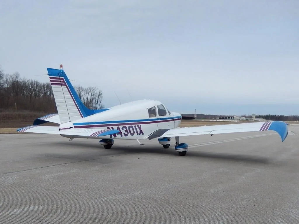 Exterior view of a 1976 Piper Cherokee 140- N4301X Aircraft.