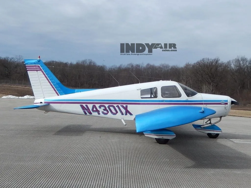 Exterior view of a 1976 Piper Cherokee 140- N4301X Aircraft.