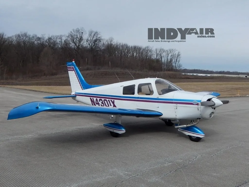 Exterior view of a 1976 Piper Cherokee 140- N4301X Aircraft.