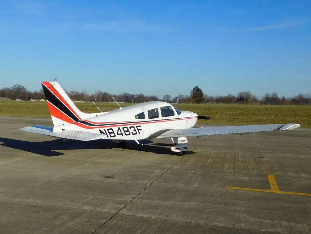 Exterior view of a 1977 Piper Archer - N8483F Aircraft.
