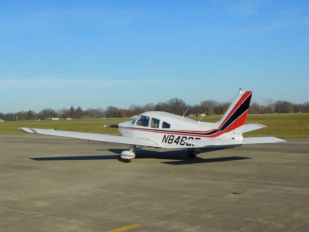 Exterior view of a 1977 Piper Archer - N8483F Aircraft.