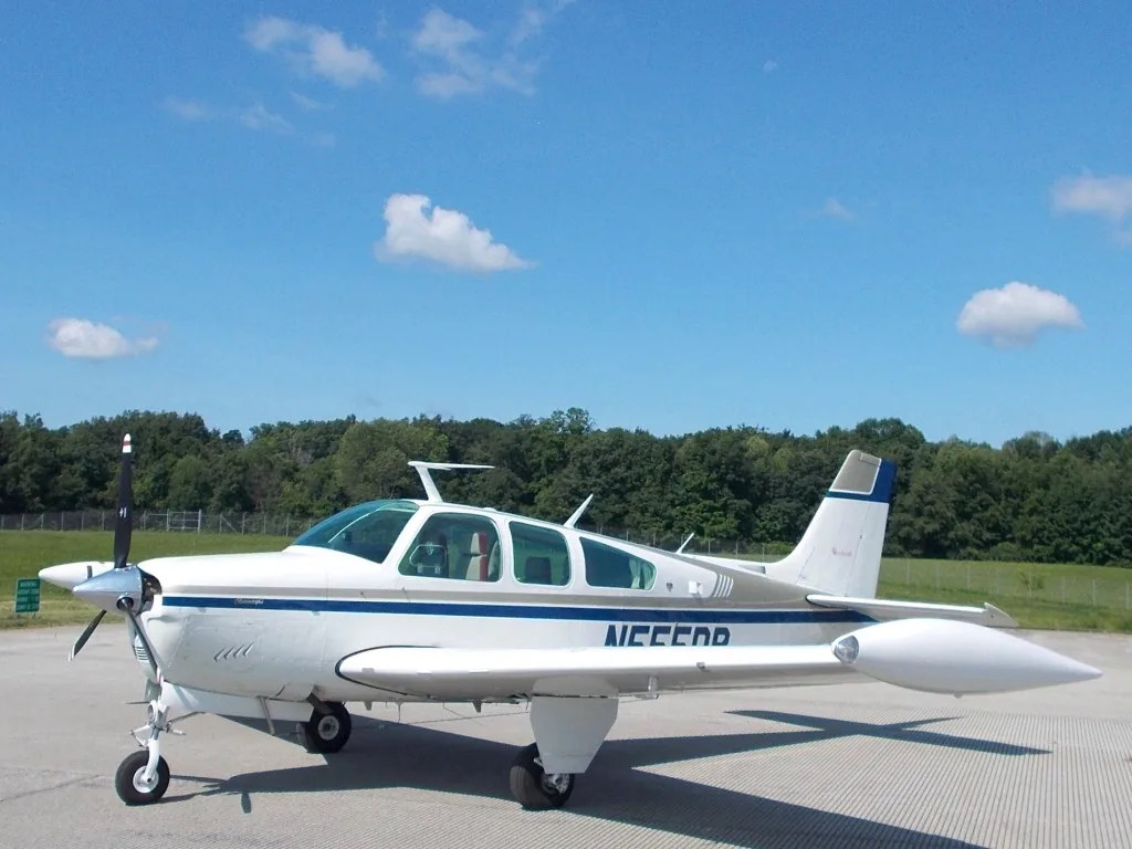 Exterior view of a 1978 Beech Bonanza F33A - N555DB Aircraft.