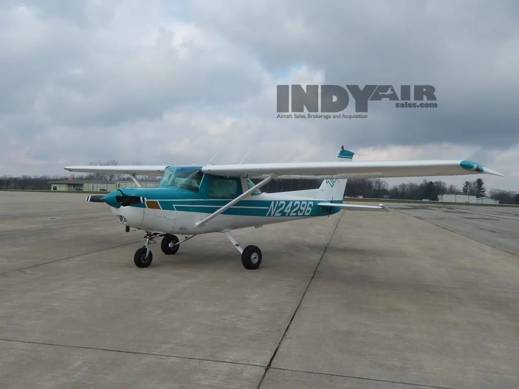 Exterior view of a 1978 Cessna 152- N24296 Aircraft.