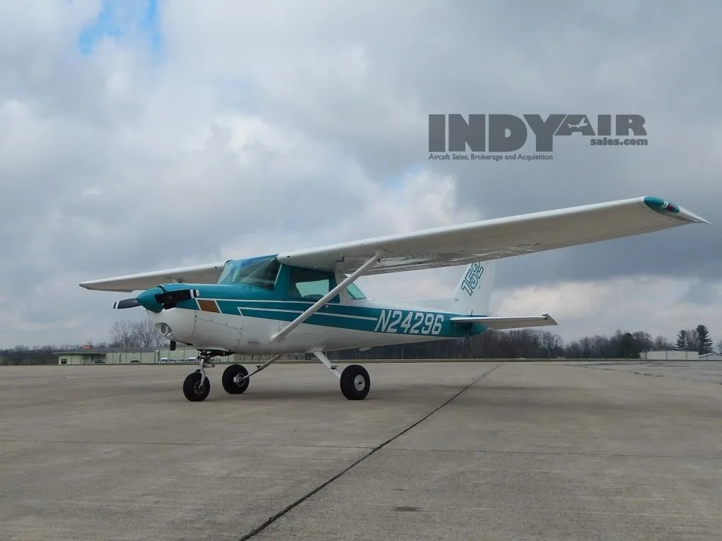 Exterior view of a 1978 Cessna 152- N24296 Aircraft.