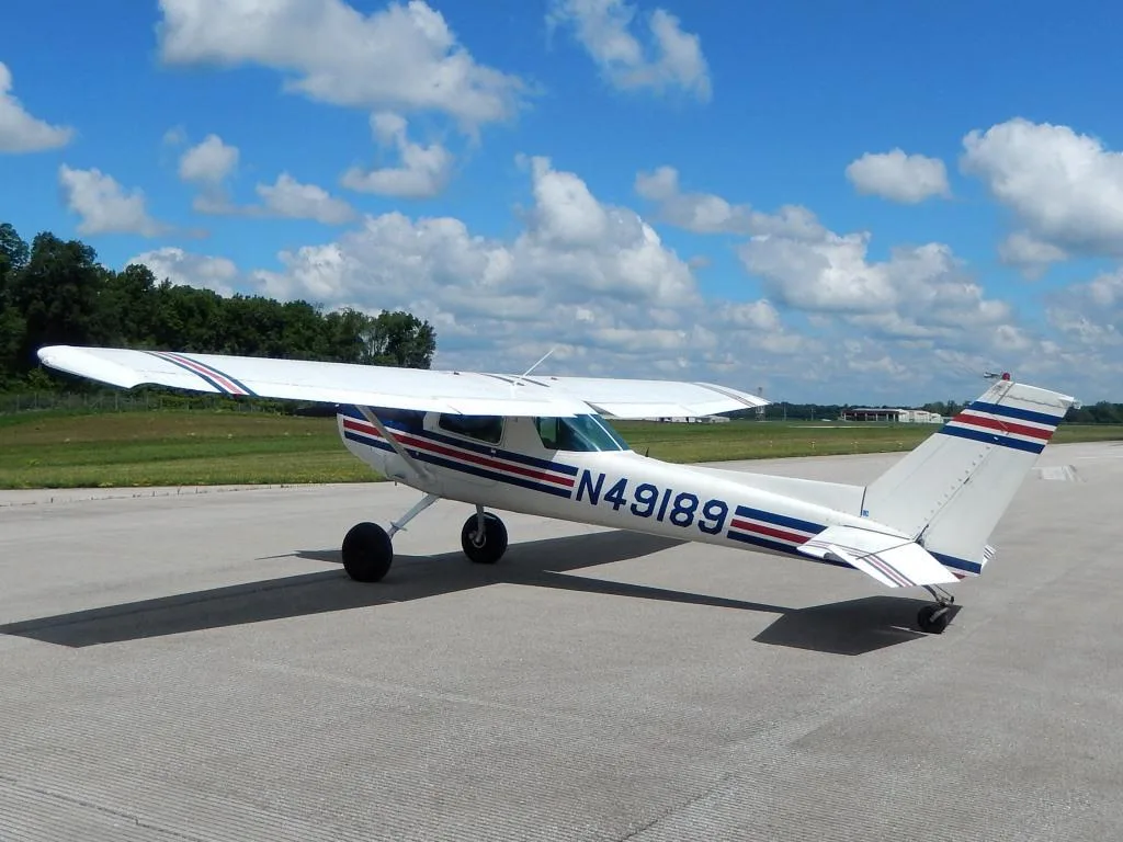 Exterior view of a 1978 Cessna 152 Taildragger- N49189 Aircraft.