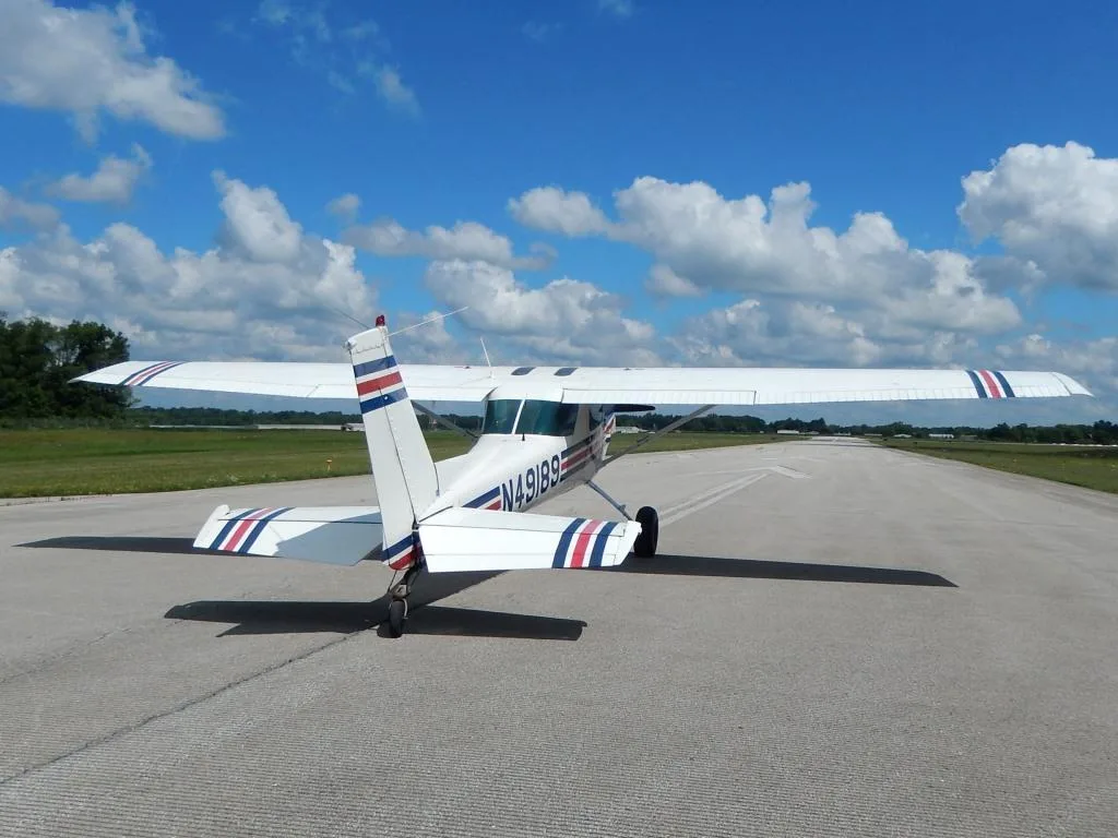 Exterior view of a 1978 Cessna 152 Taildragger- N49189 Aircraft.