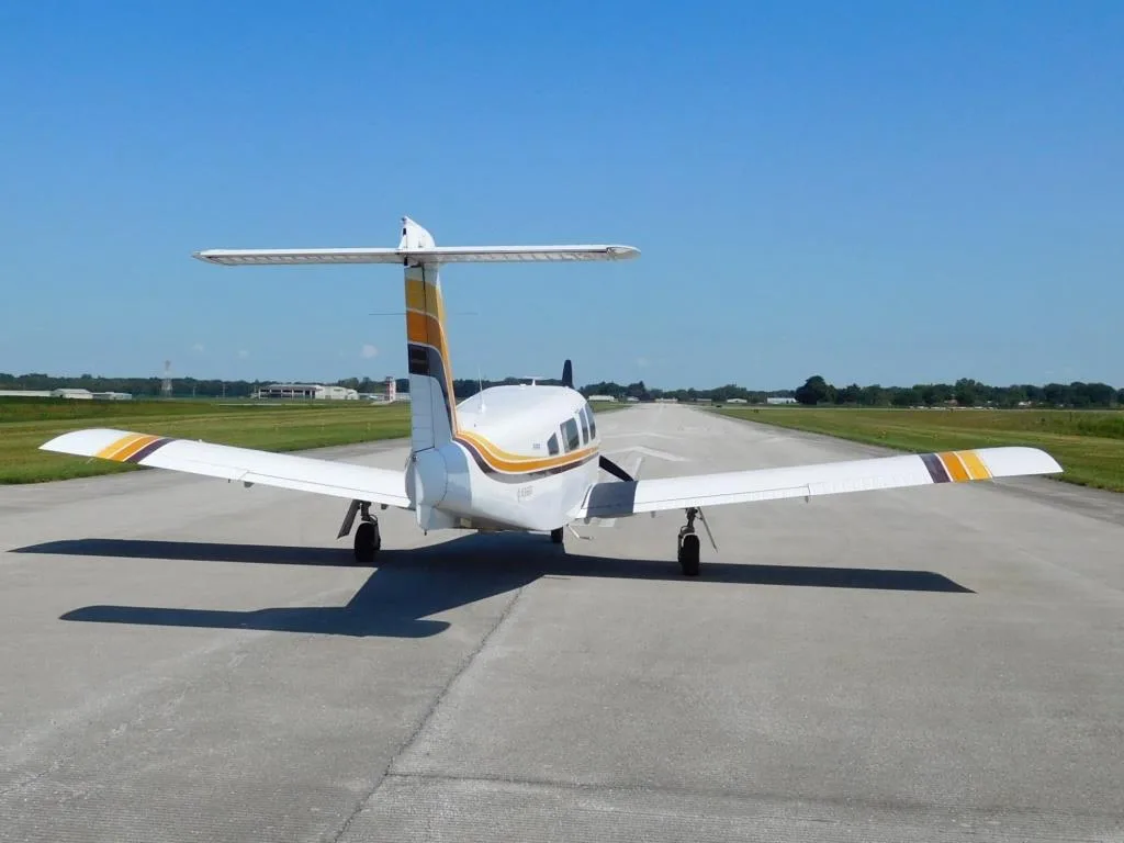 Exterior view of a 1978 Piper Lance II- N31661 Aircraft.