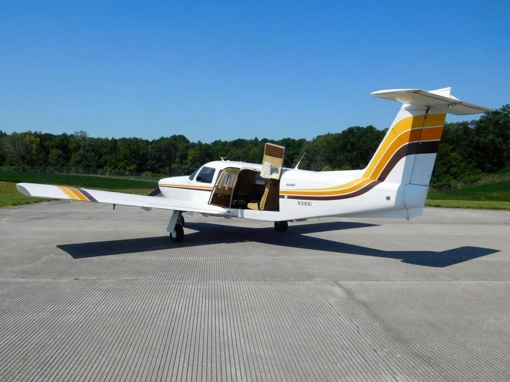 Exterior view of a 1978 Piper Lance II- N31661 Aircraft.