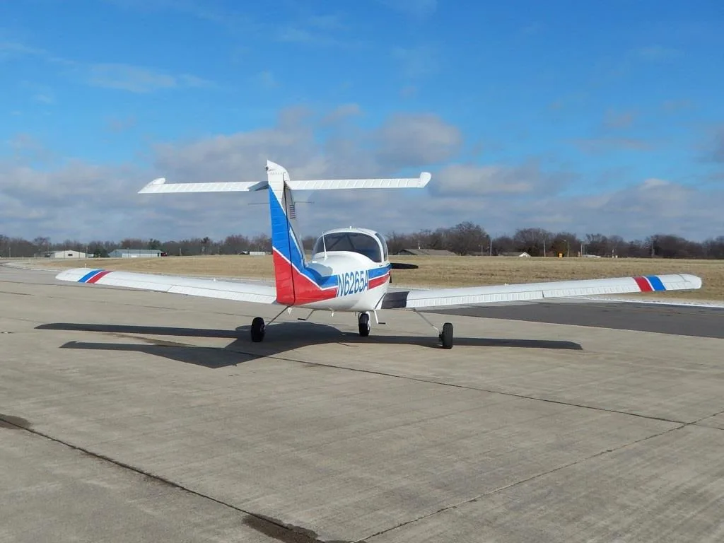 Exterior view of a 1978 Piper PA38-112- N6265A Aircraft.