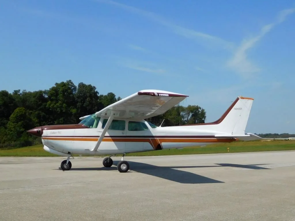 Exterior view of a 1980 Cessna 172 Cutlass - N6415R Aircraft.