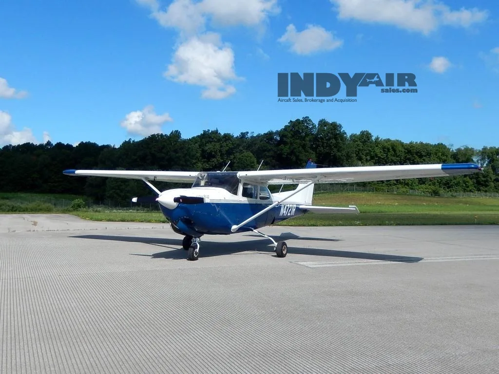 Exterior view of a 1980 Cessna 172RG- N4721R Aircraft.