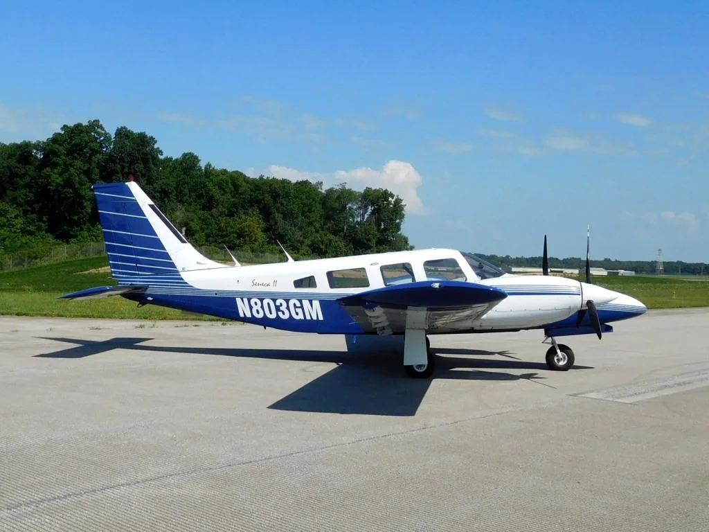 Exterior view of a 1980 Piper Seneca II - N803GM Aircraft.