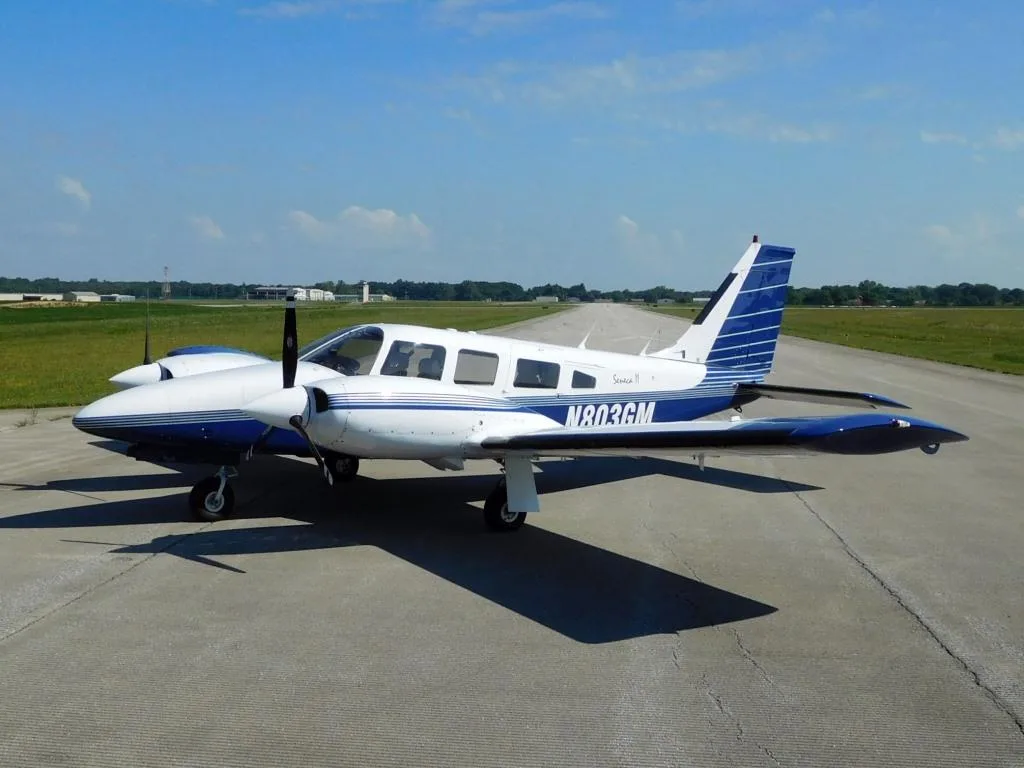 Exterior view of a 1980 Piper Seneca II - N803GM Aircraft.