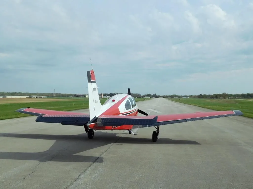 Exterior view of a 1981 Beech F33A - N38654 Aircraft.