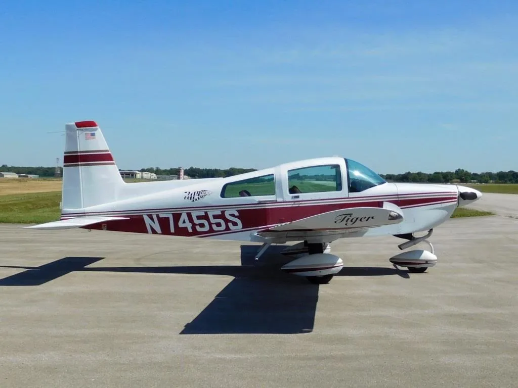 Exterior view of a 1991 Grumman Tiger - N7455S Aircraft.
