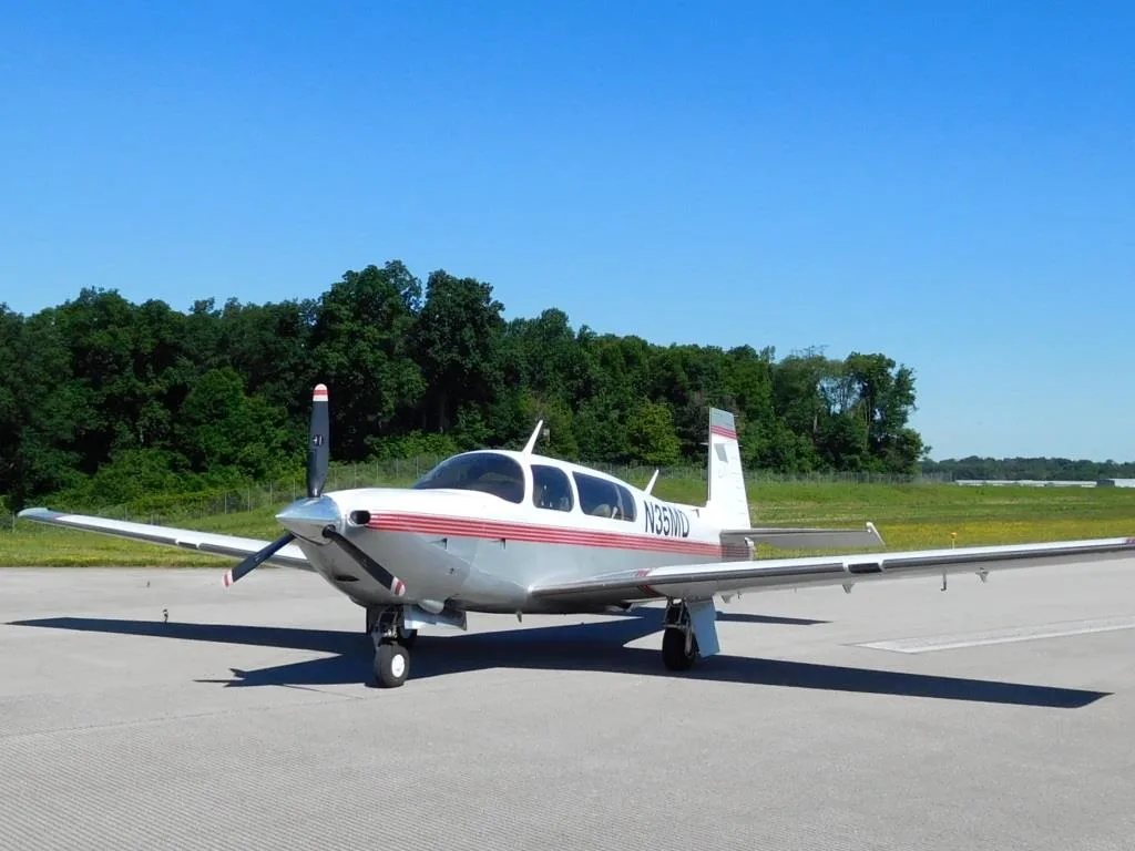 Exterior view of a 1995 Mooney Ovation- N35MD Aircraft.