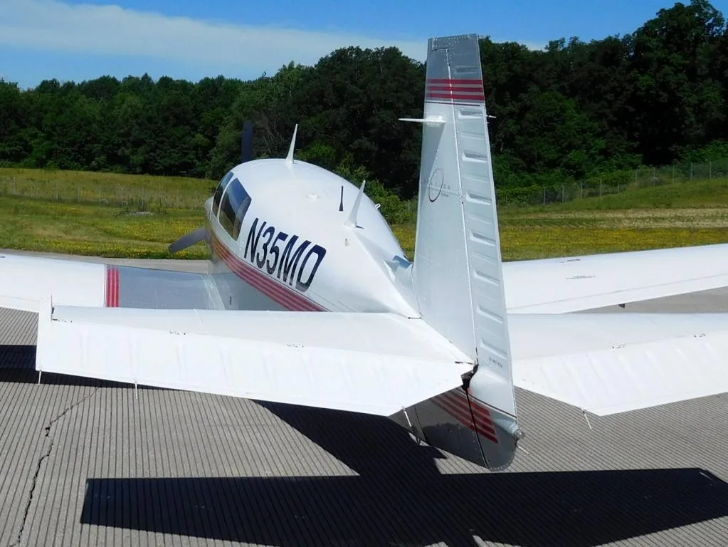 Exterior view of a 1995 Mooney Ovation- N35MD Aircraft.