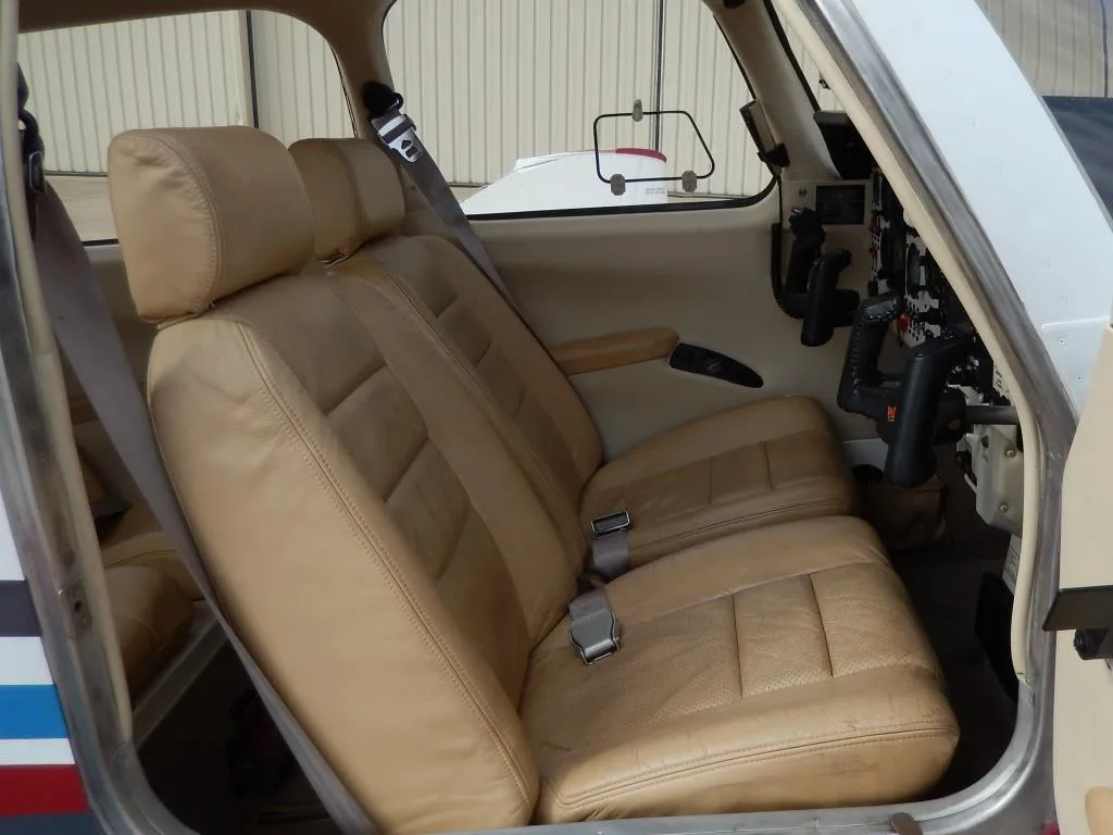 Cabin interior of a 2004 Mooney Ovation- N457DK Aircraft.