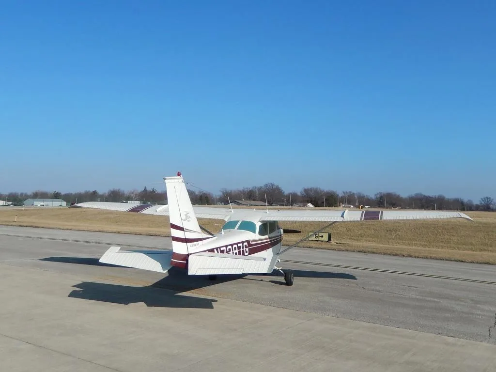 Exterior view of a 1970 Cessna 172 - N7387G Aircraft.