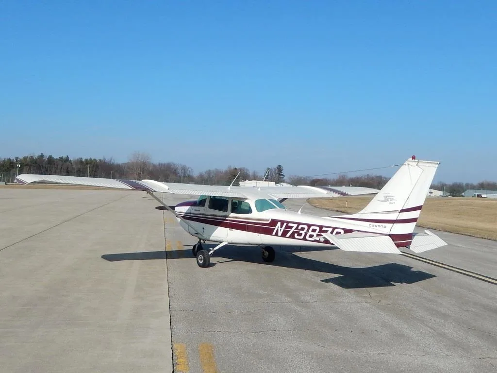 Exterior view of a 1970 Cessna 172 - N7387G Aircraft.