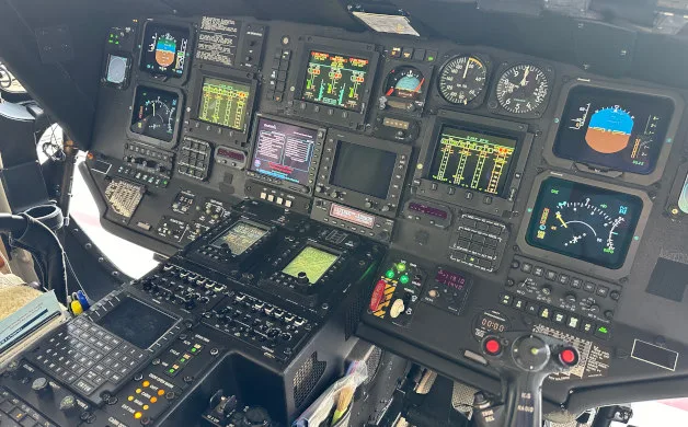Cockpit and instrument panel of a 1997 Sikorsky S-76C+.