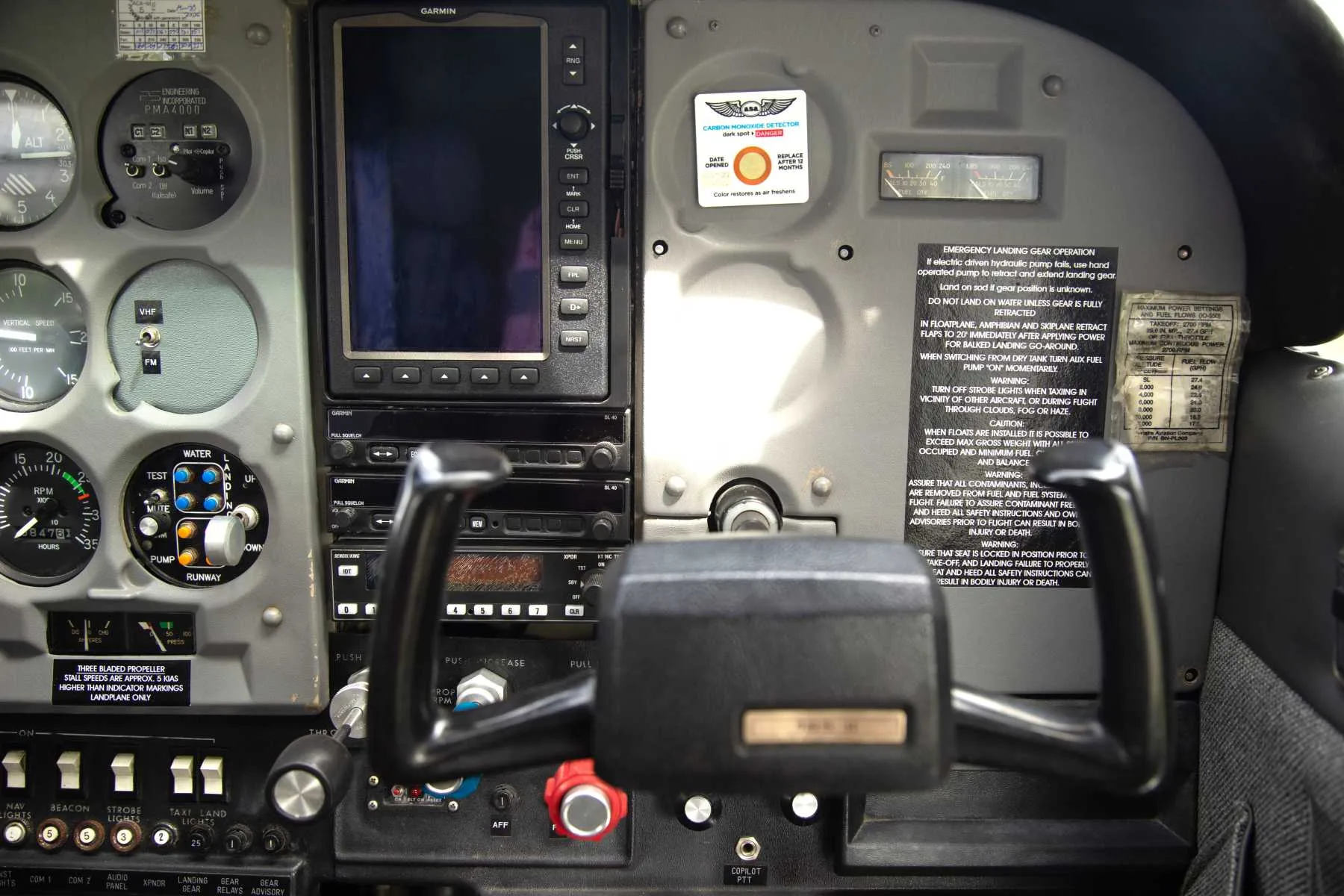 1979 Cessna A185F on Aerocets Amphibs