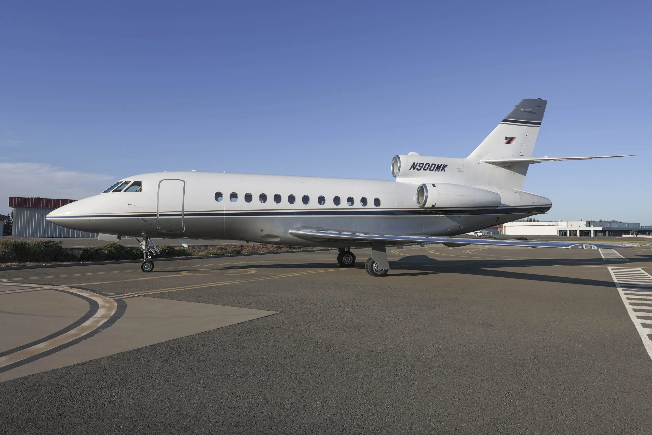 Cabin interior of a 1988 Dassault Falcon 900B.